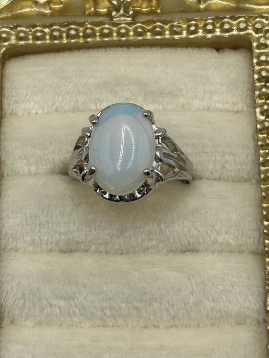 Unbranded Jewelry - Vintage Opalite Glass Oval Ring Silver Tone Filigree Setting Size 6 Witchy Gift